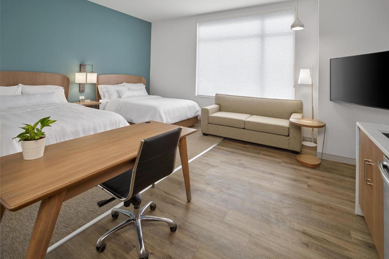 Отель Element Edmonton West Экстерьер фото
