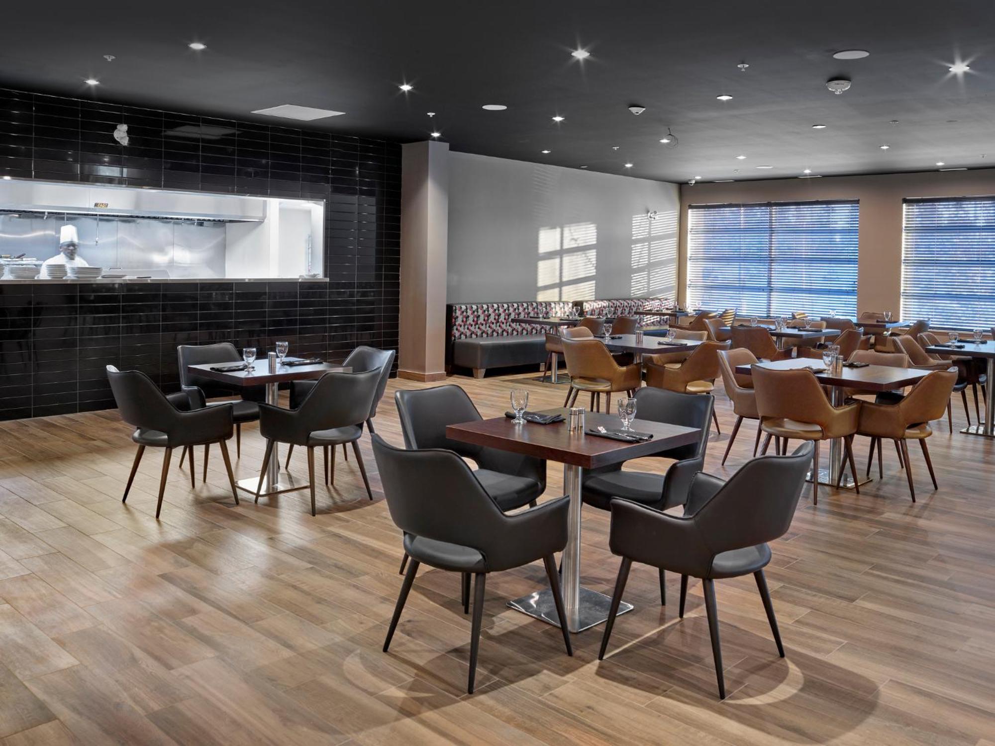 Отель Element Edmonton West Экстерьер фото