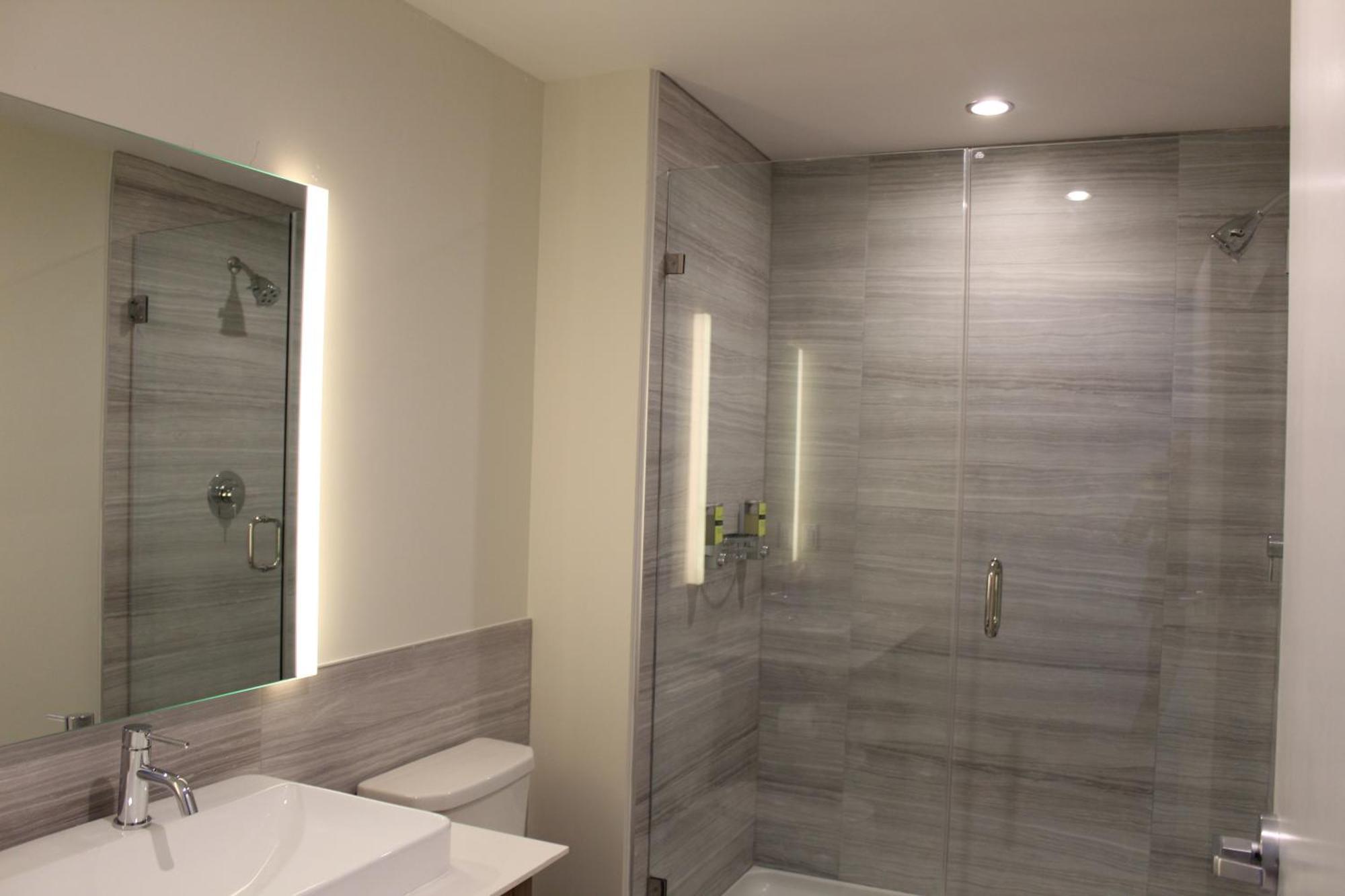 Отель Element Edmonton West Экстерьер фото